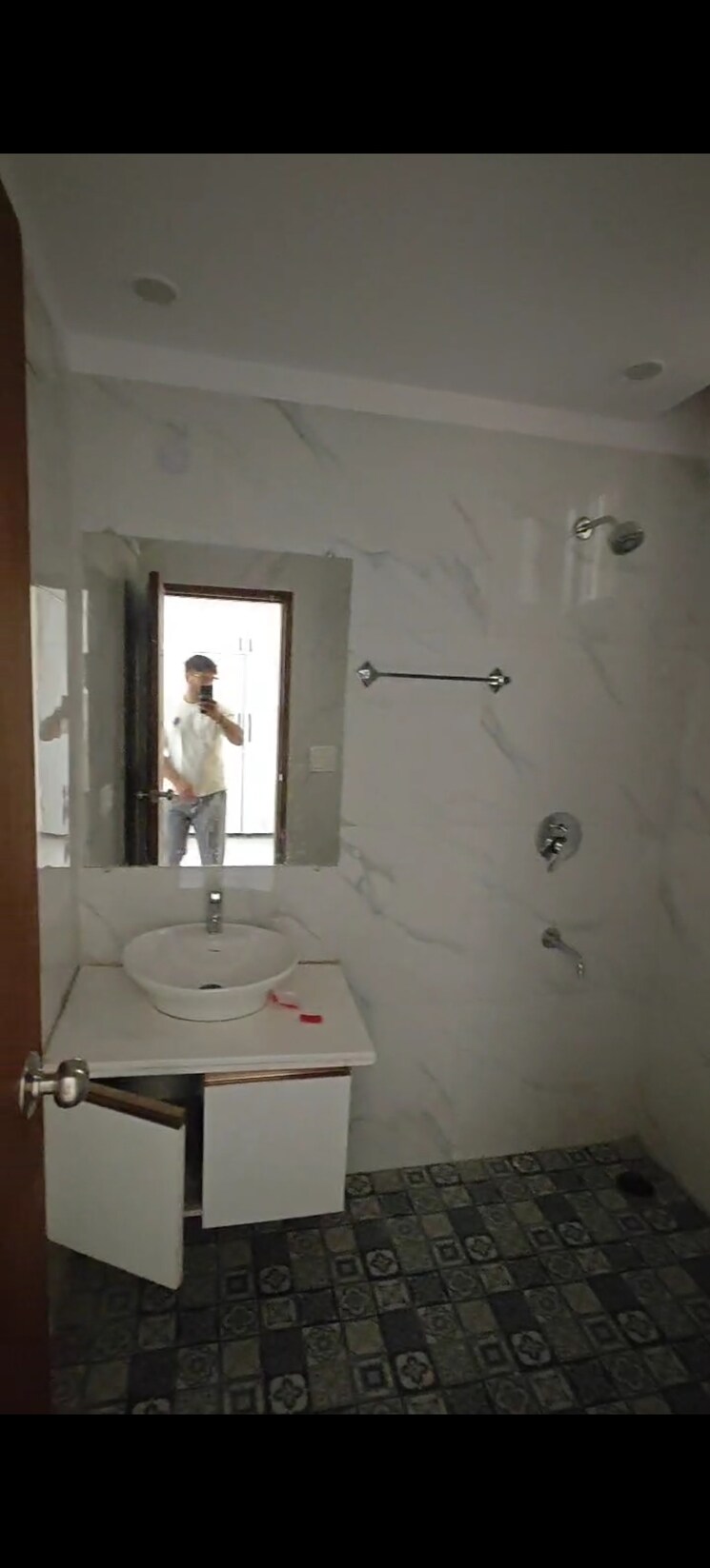 Bathroom, saket 2 Bedroom 1300 Sq.Ft. Builder Floor In Saket Delhi 8858435