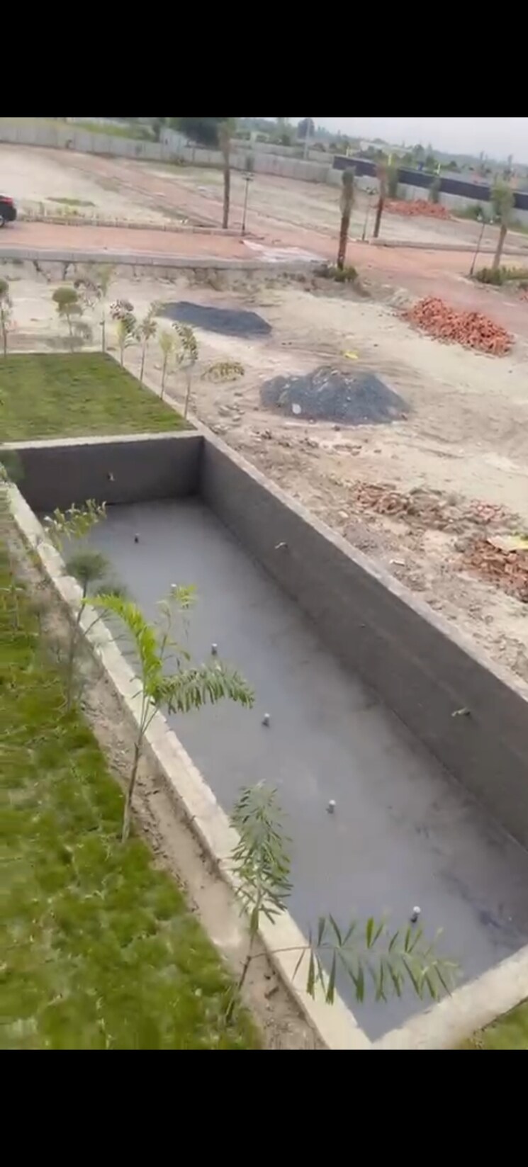 Exterior View, gaur-aerocity  100 Sq.Yd. Plot In Gaur Yamuna City Greater Noida 8858441