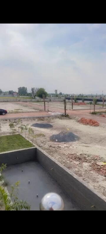  Plot – Exterior View View at Gaur Aerocity, Gaur Yamuna City - for Sale