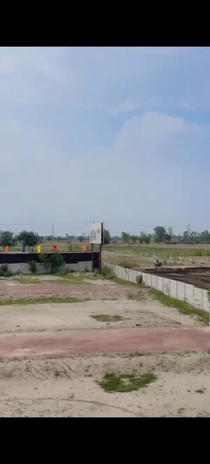  Plot – Exterior View View at Gaur Aerocity, Gaur Yamuna City - for Sale