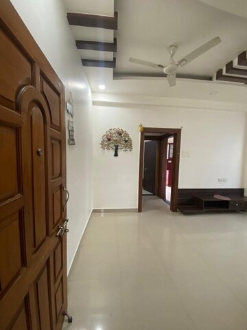 Room in 2 BHK Apartment at Manish Nagar – for Rent