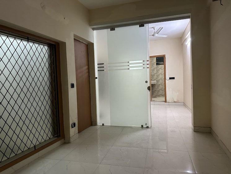 Team Area, hauz khas Commercial Office Space 1250 Sq.Ft. In Hauz Khas Delhi 8858459