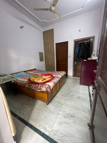 1 RK Independent House For Rent in Sector 52