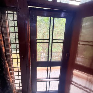 Room in 4 BHK Builder Floor at RWA Apartments Sector 92, Sector 92 – for Rent