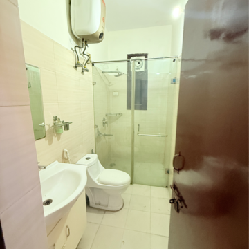 Bathroom in 4 BHK Builder Floor at RWA Apartments Sector 92, Sector 92 – for Rent