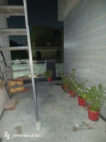 Master Bedroom in 2 BHK Independent House at Sector 23 – for Rent