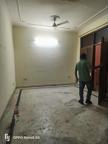 Master Bedroom in 2 BHK Independent House at Sector 23 – for Rent