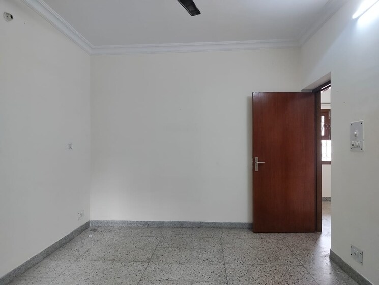 Master Bedroom, sarita vihar 3 Bedroom 1500 Sq.Ft. Apartment In Sarita Vihar Delhi 8858483