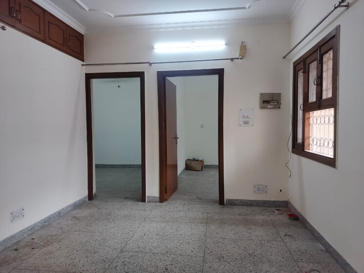 Living Room, sarita vihar 3 Bedroom 1500 Sq.Ft. Apartment In Sarita Vihar Delhi 8858483