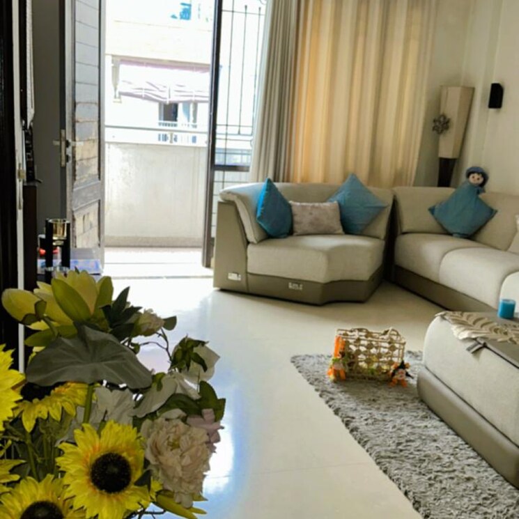 Living Room, boutique-residential-apartments-c-220 3 Bedroom 200 Sq.Yd. Builder Floor In Sarvodaya Enclave Delhi 8858513