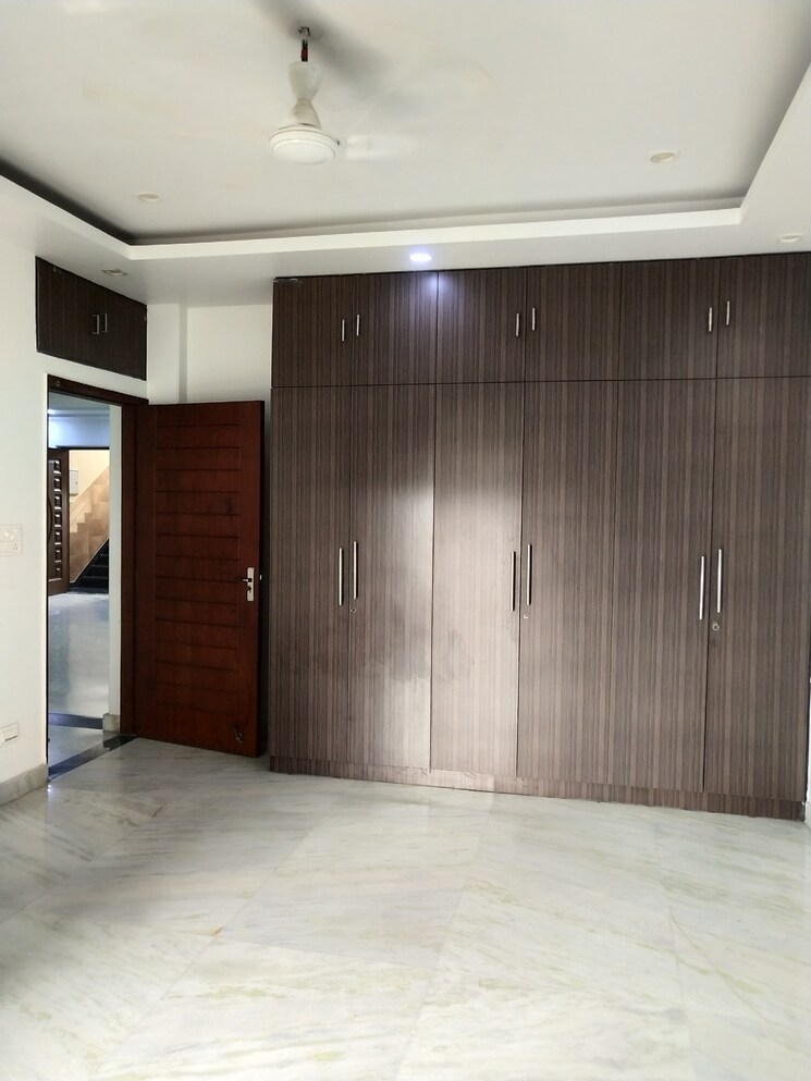 Room, rwa-apartments-sector-41 2 Bedroom 680 Sq.Ft. Builder Floor In Sector 41 Noida 8858527