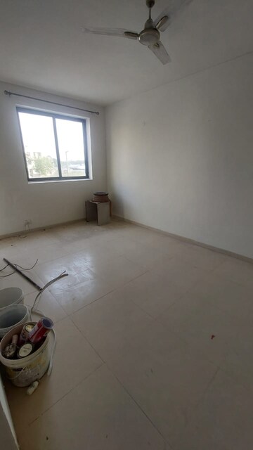 Room in 2 BHK Builder Floor at Vatika INXT Emilia floors, Sector 82 – for Rent