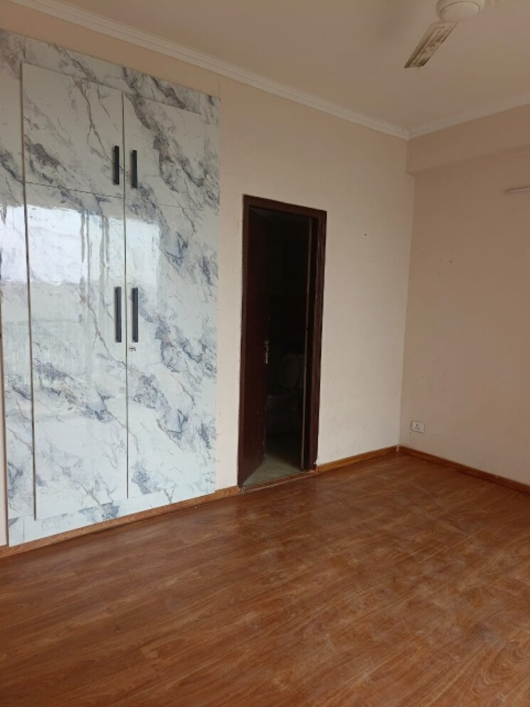 Room, amrapali-golf-homes 3 Bedroom 1115 Sq.Ft. Apartment In Sector 4 Greater Noida Greater Noida 8858537