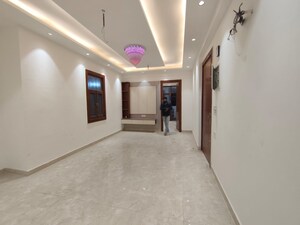 Room in 2 BHK Builder Floor at DS Homes Noida, Sector 70 – for Sale