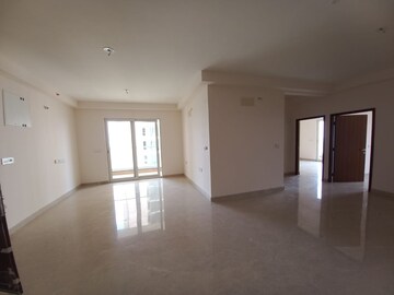 Room in 2 BHK Apartment at SMR Vinay Iconia Phase II, Kondapur – for Sale