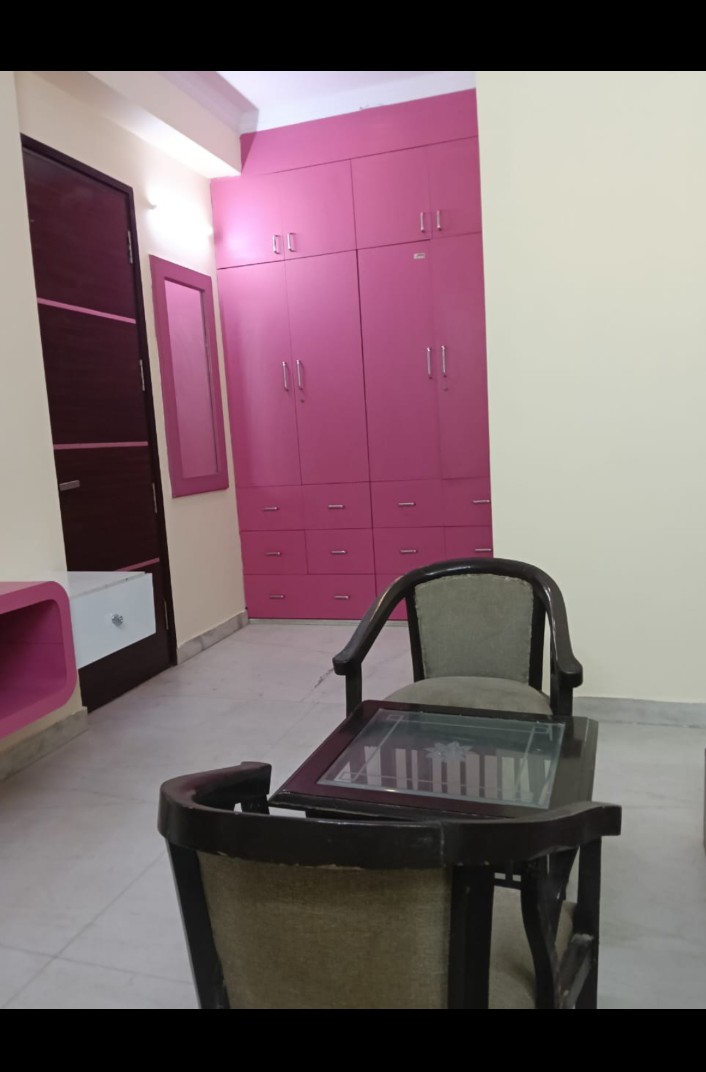 3 BHK Builder Floor For Rent in SAS Tower