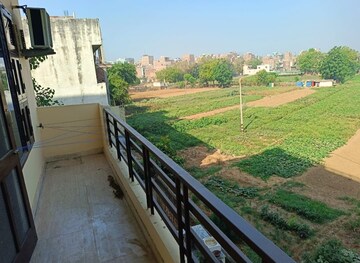Balcony in 2 BHK Builder Floor at Sector 21 – for Rent