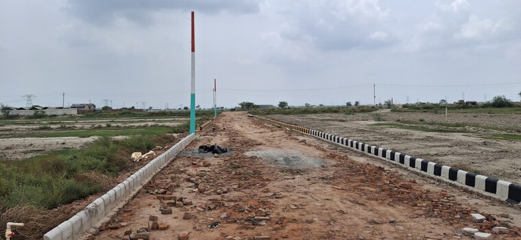 undefined, jewar  101 Sq.Yd. Plot In Jewar Greater Noida 8858574