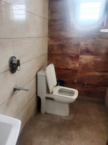 Bathroom in 2 BHK Builder Floor at Sector 25 – for Rent