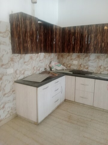 Kitchen in 2 BHK Builder Floor at Sector 25 – for Rent
