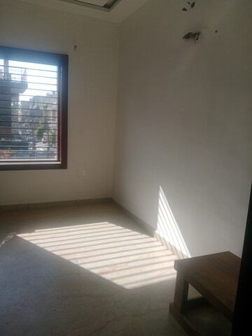 2 BHK Builder Floor For Rent in Sector 25