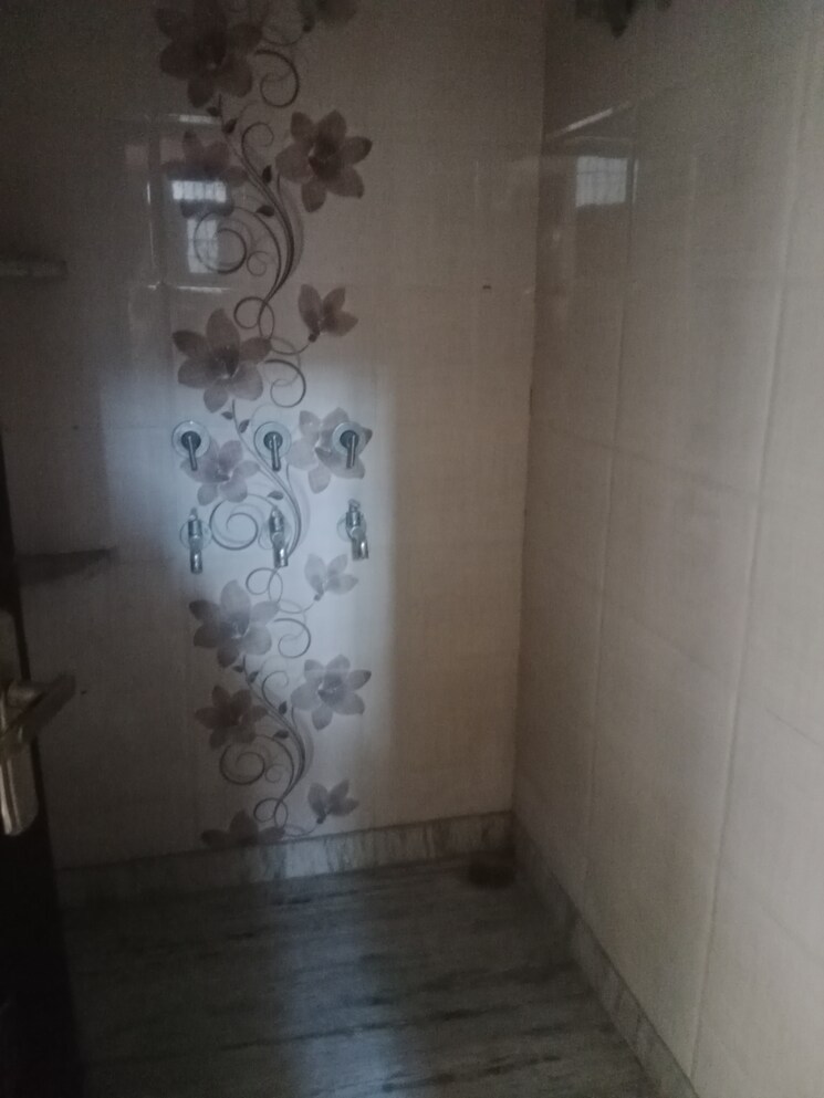 Bathroom, huda 3 Bedroom 1802 Sq.Ft. Builder Floor In Huda Panipat 8858597