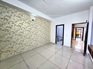 Room in 3 BHK Apartment at Kishanpura – for Sale