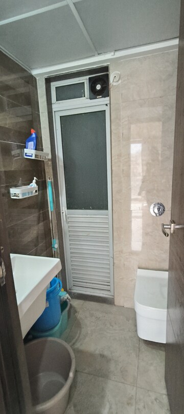 Bathroom in 2 BHK Apartment at Triveni Majesta, Kalyan West – for Rent