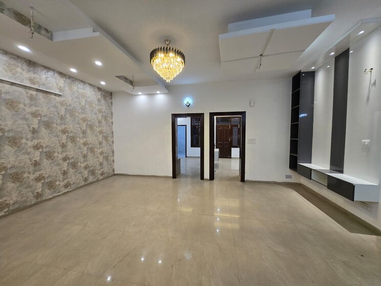 Room, dhakoli 3 Bedroom 150 Sq.Yd. Apartment In Dhakoli Zirakpur 8858639