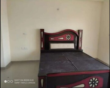 Furnished Amenities in 3 BHK Apartment at AWHO 8B, Vrindavan Yojna – for Rent