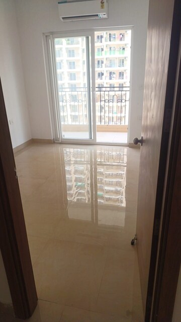 Room in 2 BHK Apartment at Ace Divino, Sector 1 Greater Noida – for Rent