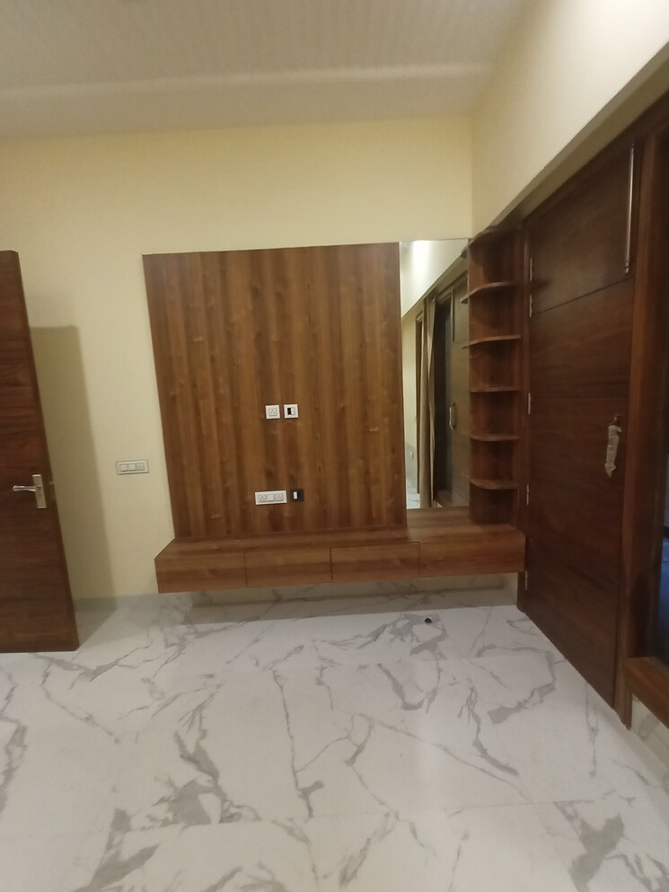 Room, sector 11 2 Bedroom 1699 Sq.Ft. Independent House In Sector 11 Panchkula 8858717