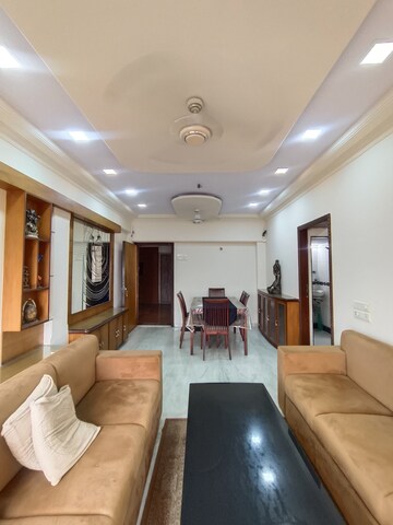 Master Bedroom in 3 BHK Apartment at Gold Mist, Vile Parle West – for Rent