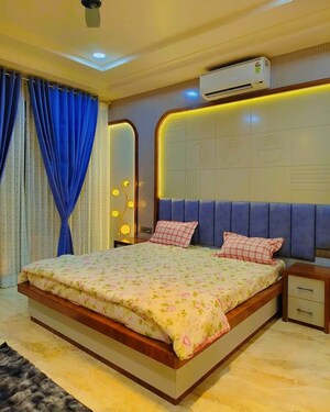 Bedroom in 4 BHK Villa at Unitech Nirvana Country Aspen Greens, Sector 50 – for Sale