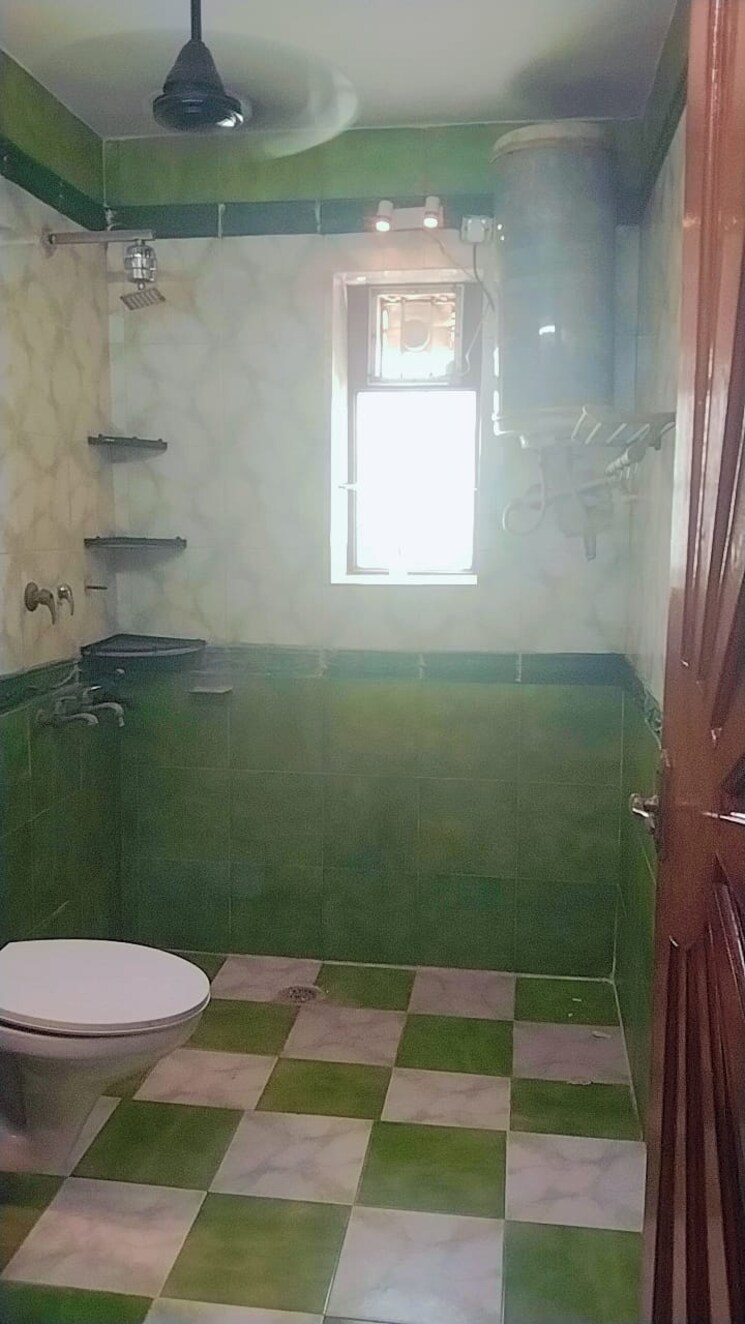 Bathroom, south extension ii 2 Bedroom 400 Sq.Ft. Builder Floor In South Extension ii Delhi 8858878