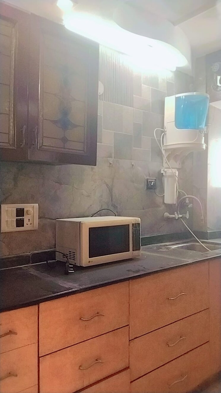 Bathroom, south extension ii 2 Bedroom 400 Sq.Ft. Builder Floor In South Extension ii Delhi 8858878