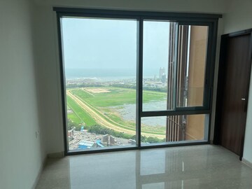 Room in 3 BHK Apartment at Piramal Mahalaxmi Central Tower, Mahalaxmi – for Rent