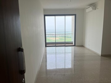 Room in 3 BHK Apartment at Piramal Mahalaxmi Central Tower, Mahalaxmi – for Rent