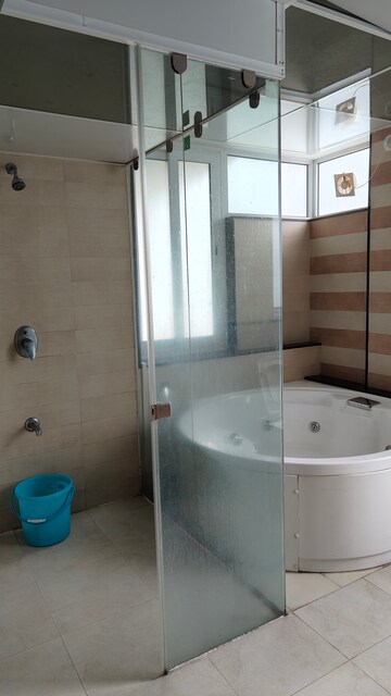 Bathroom in 4 BHK Apartment at Amanora Aspire Towerss, Hadapsar – for Rent