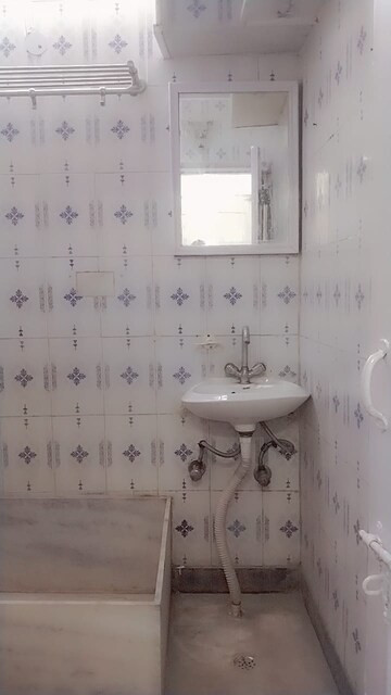 Bathroom in 2 BHK Builder Floor at South Extension ii – for Rent