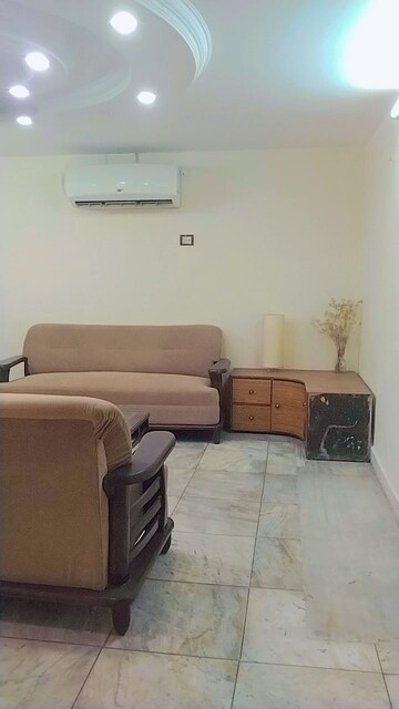 Living Room in 2 BHK Builder Floor at South Extension ii – for Rent
