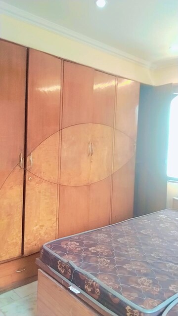 Furnished Amenities in 2 BHK Builder Floor at South Extension ii – for Rent