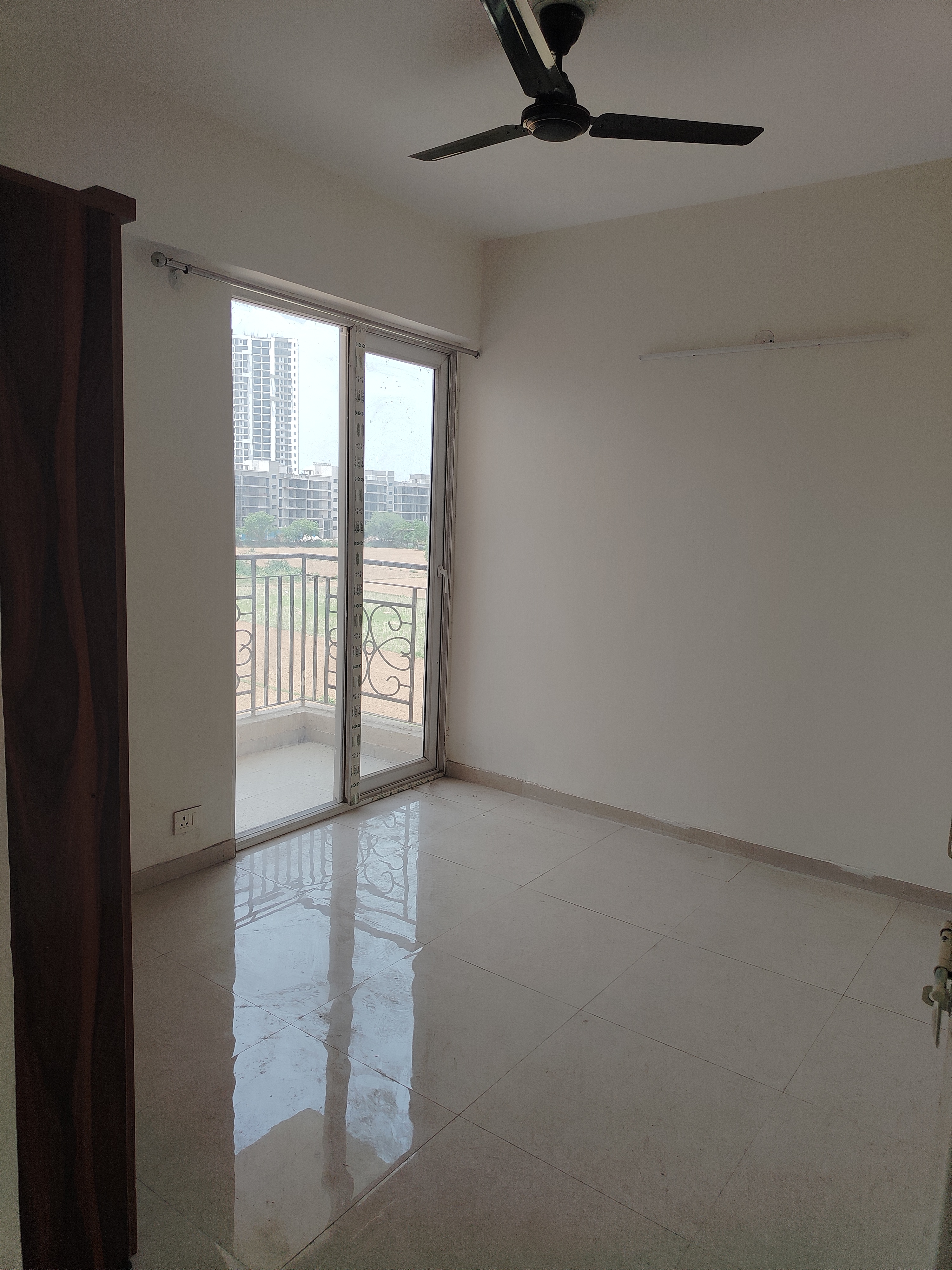 2 BHK Apartment For Rent in Signature The Millennia 2