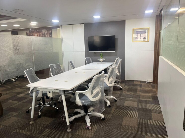 Gym, aristo-sea-breeze Commercial Office Space 6000 Sq.Ft. In Prabhadevi Mumbai 8858955
