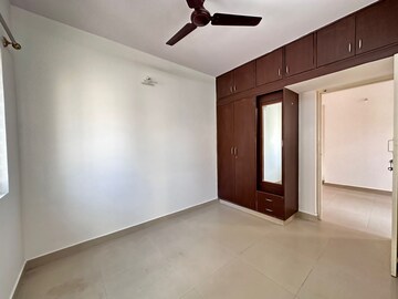 Room in 1 BHK Apartment at Indiranagar – for Rent