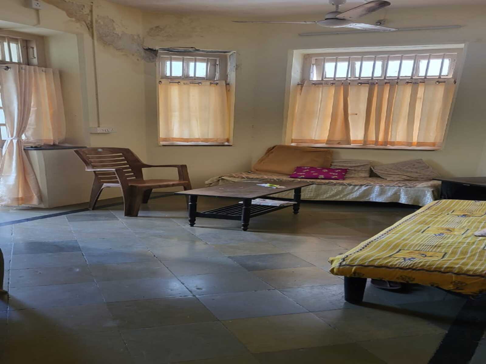 2 BHK Apartment For Sale in Dadar