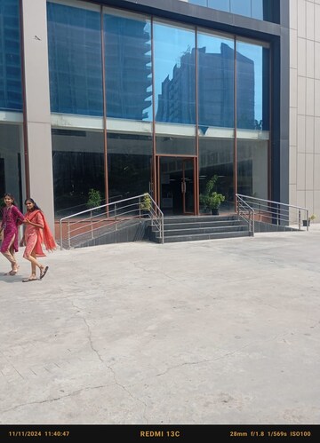  Showroom For Rent in Rai Durg
