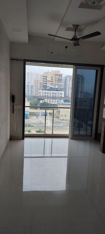 1 BHK Apartment For Rent in Dedhia Elita, Ghodbunder Road