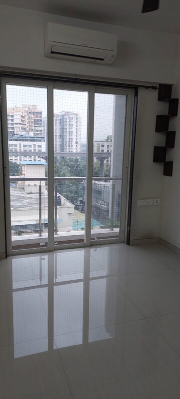 Room in 1 BHK Apartment at Dedhia Elita, Ghodbunder Road – for Rent