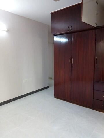 Room in 3 BHK Apartment at Embassy Grace, Richards Town – for Rent